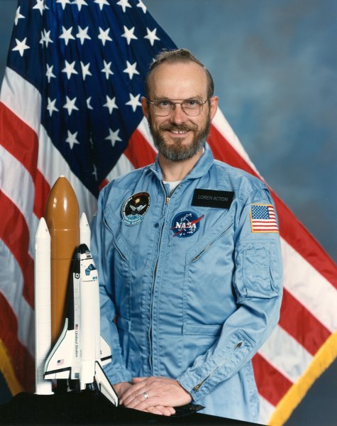 Foto of the NASA astronaut Loren Acton